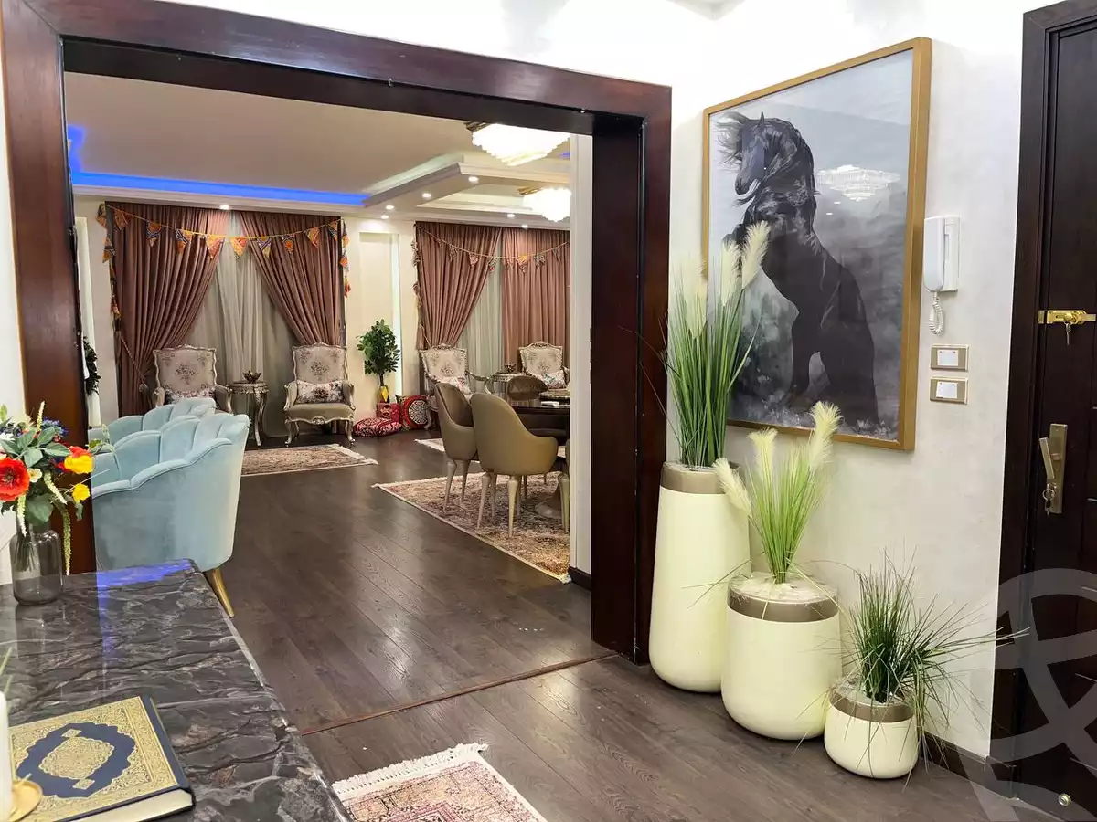 https://aqarmap.com.eg/en/listing/4298543-for-sale-cairo-el-sheikh-zayed-city-compounds-greens
