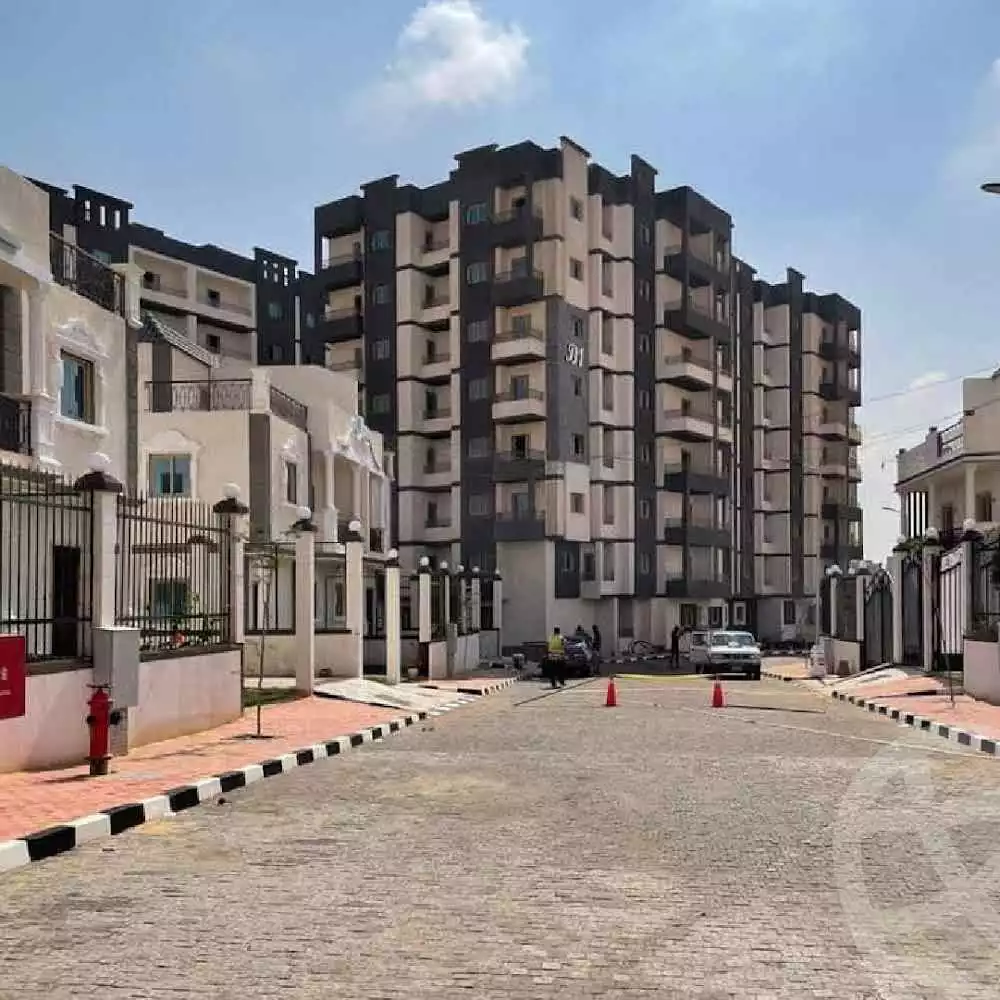 https://aqarmap.com.eg/ar/listing/4307128-for-sale-cairo-new-administrative-capital-r7-le-ciel