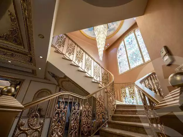 https://aqarmap.com.eg/ar/listing/4312873-for-sale-cairo-el-sheikh-zayed-city-compounds-in-sheikh-zayed-royal-city
