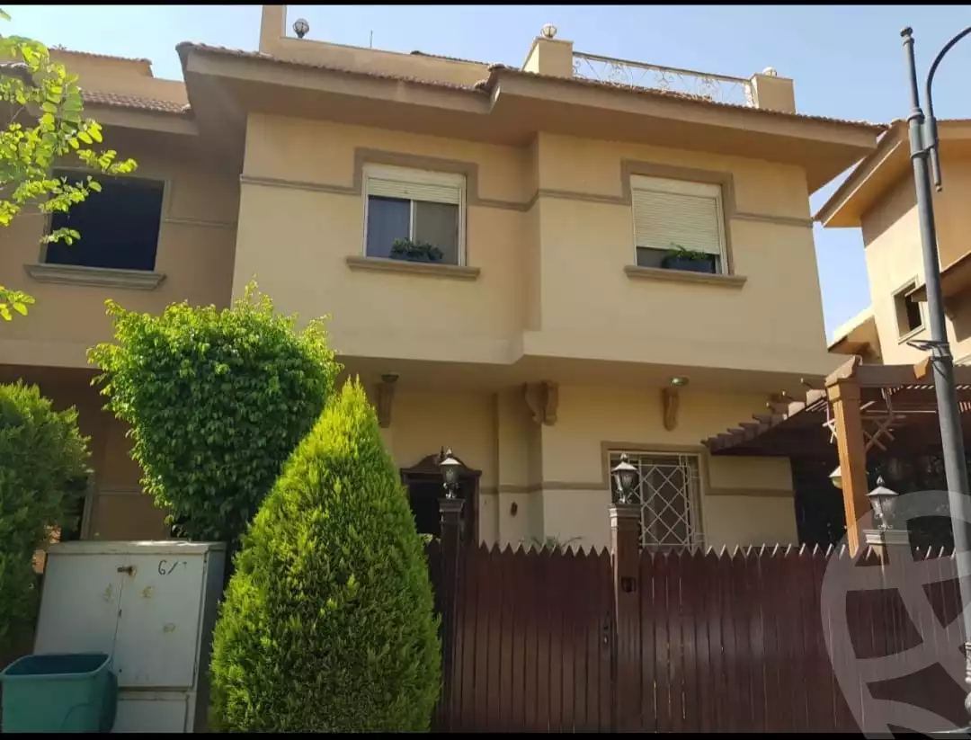 https://aqarmap.com.eg/en/listing/4317060-for-sale-cairo-new-cairo-compounds-moon-valley-2