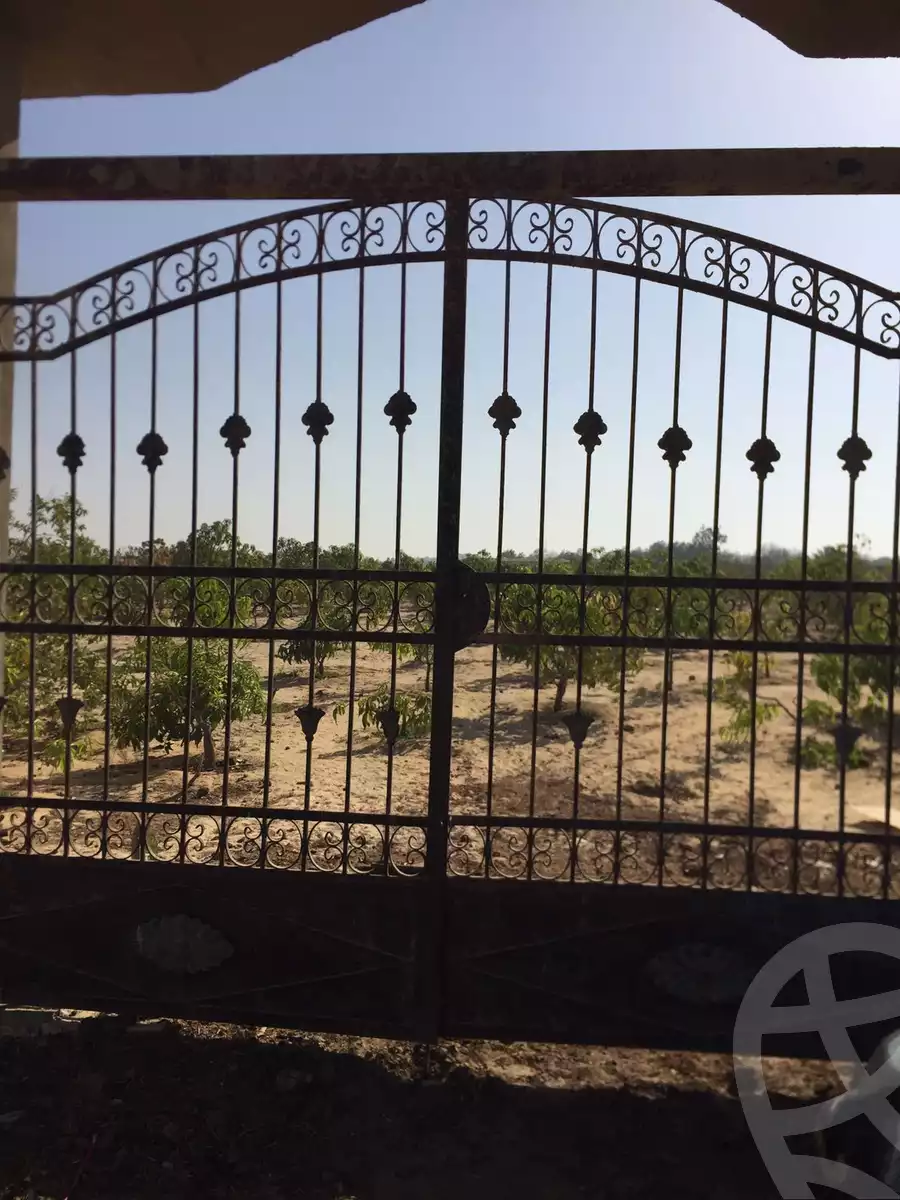 https://aqarmap.com.eg/en/listing/4317377-for-sale-cairo-alex-cairo-desert-road-mdyn-sfnks-ljdyd-de-joya-park-compound-taj-misr