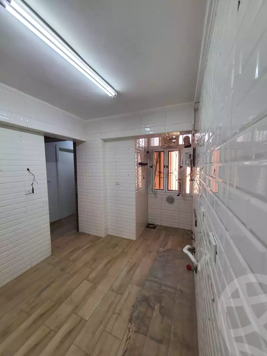 https://aqarmap.com.eg/ar/listing/4235545-for-rent-cairo-6th-of-october-compound-el-rabwa-el-hadeya