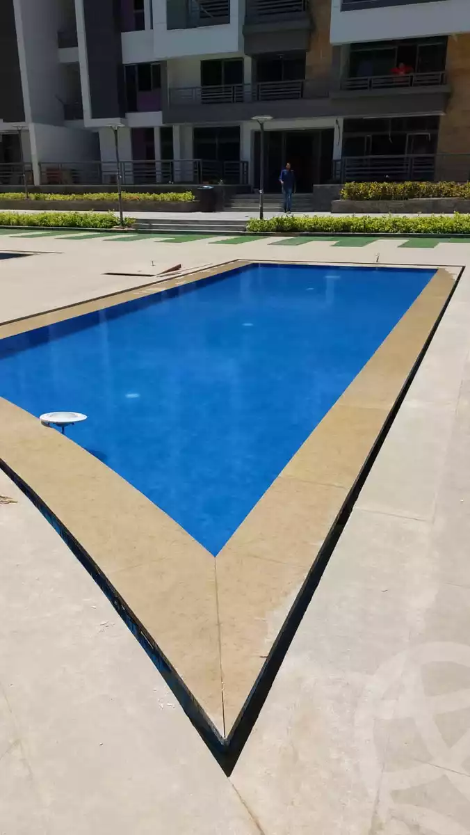 https://aqarmap.com.eg/en/listing/4330855-for-sale-cairo-new-cairo-compounds-dh-ykwn-ryzdns-styl-hwm