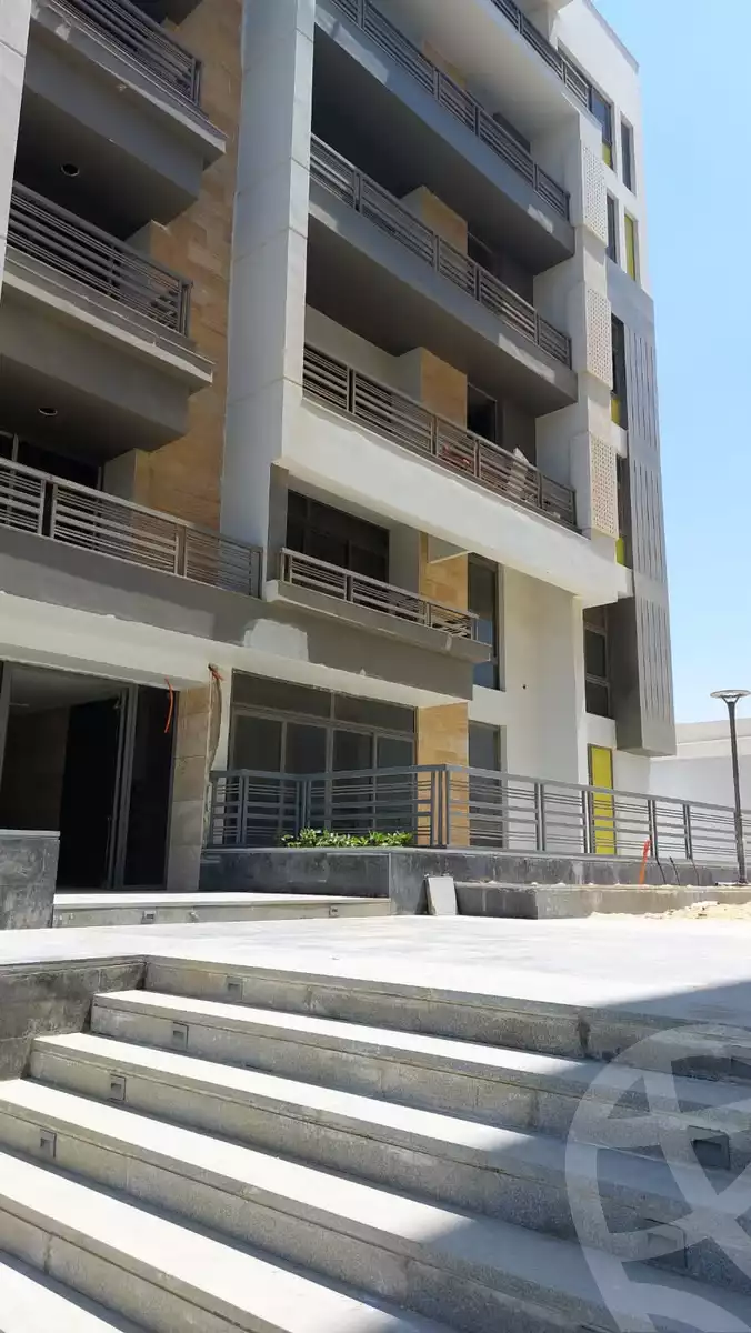 https://aqarmap.com.eg/en/listing/4330855-for-sale-cairo-new-cairo-compounds-dh-ykwn-ryzdns-styl-hwm