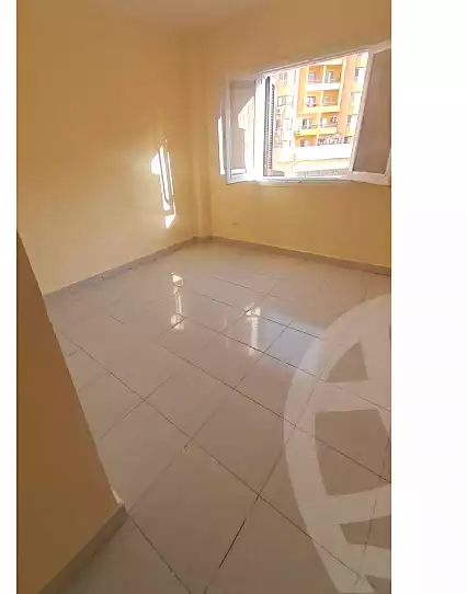 https://aqarmap.com.eg/ar/listing/4332353-for-sale-cairo-6th-of-october-compound-el-fardoos-city