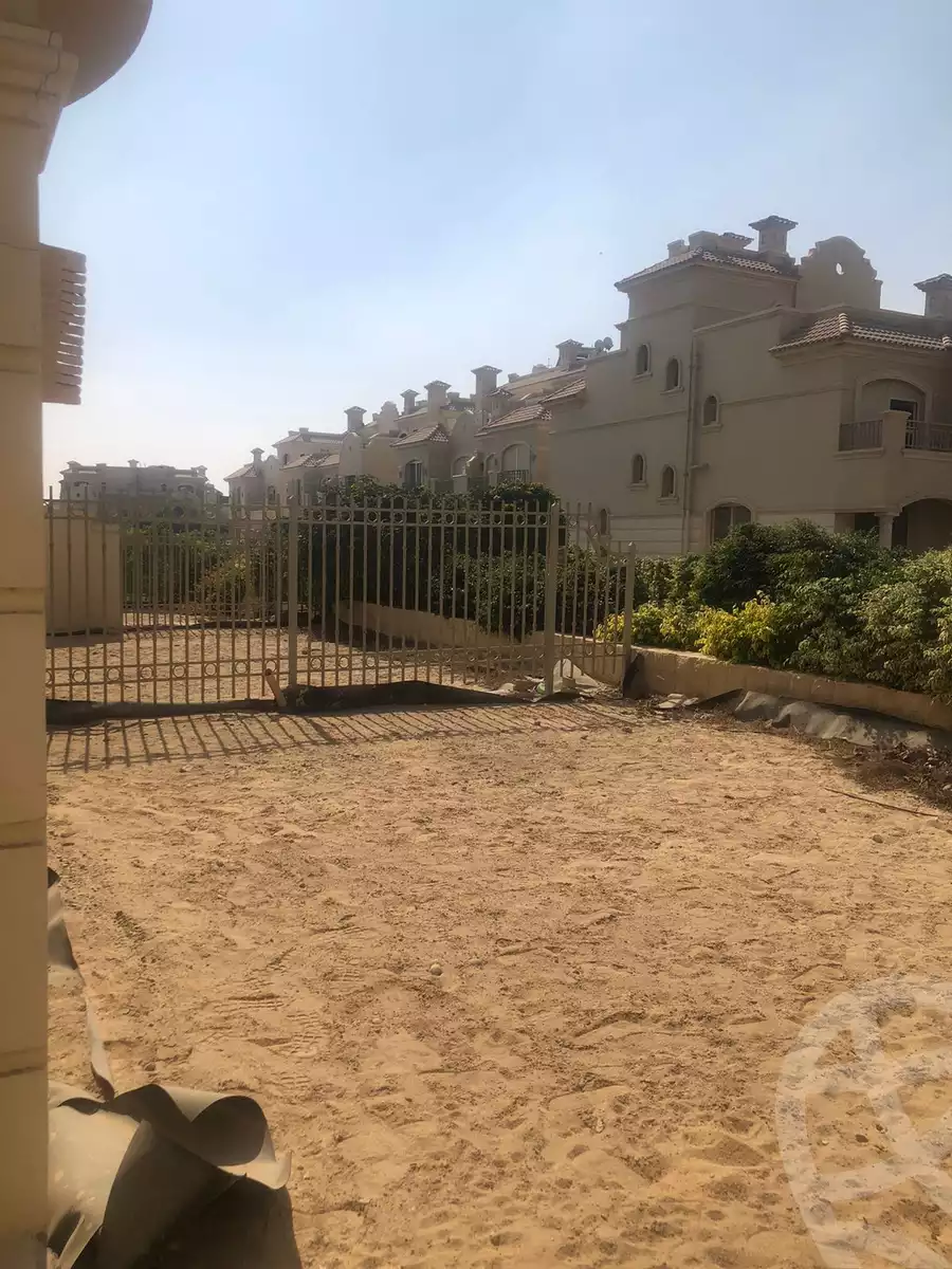 https://aqarmap.com.eg/en/listing/4342524-for-sale-cairo-6th-of-october-compounds-el-patio-6