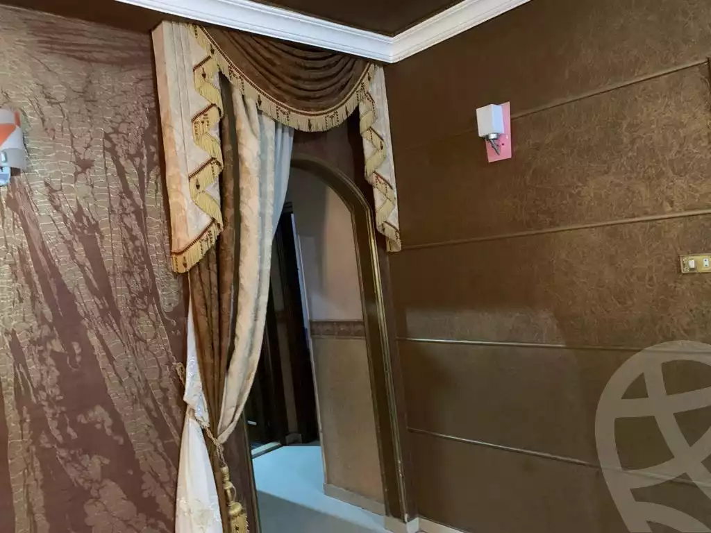 https://aqarmap.com.eg/en/listing/4352707-for-sale-dakahlia-mansoura-samia-el-gamal-st