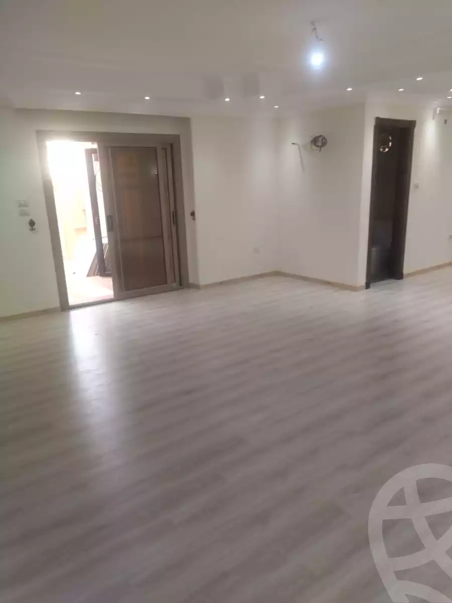 https://aqarmap.com.eg/ar/listing/4361372-for-sale-cairo-hadayek-el-ahram-khafraa-gate