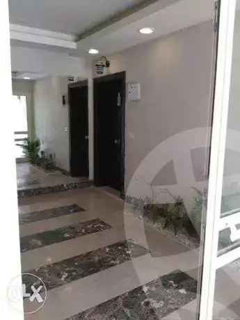 https://aqarmap.com.eg/ar/listing/4362637-for-rent-cairo-el-sheikh-zayed-city-compounds-dh-drys