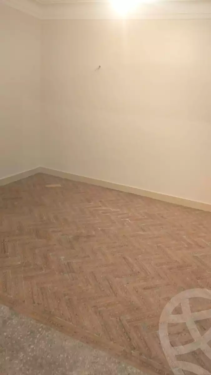 https://aqarmap.com.eg/en/listing/4363528-for-sale-alexandria-shds