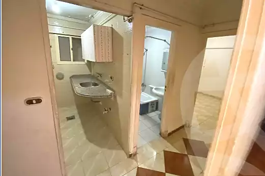 https://aqarmap.com.eg/ar/listing/4363986-for-rent-alexandria-l-jmy-lbytsh-street-5-st