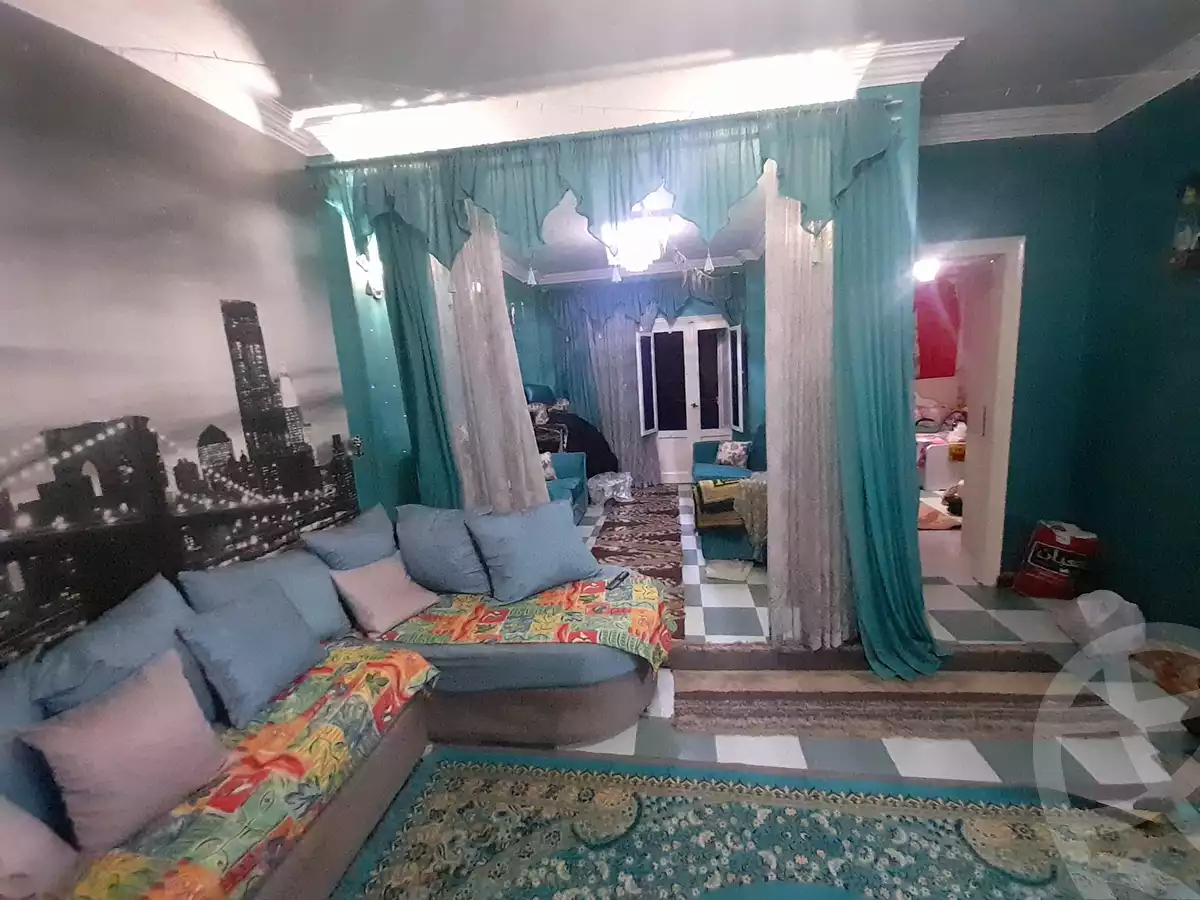https://aqarmap.com.eg/en/listing/4367892-for-sale-cairo-ljyz-shareaa-morad  charel degol