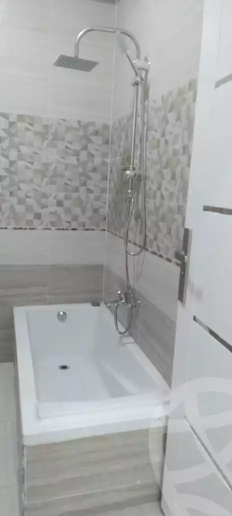 https://aqarmap.com.eg/en/listing/4369591-for-rent-cairo-obour-fifth-neighborhood-abd-el-wahed-el-wakeel-st