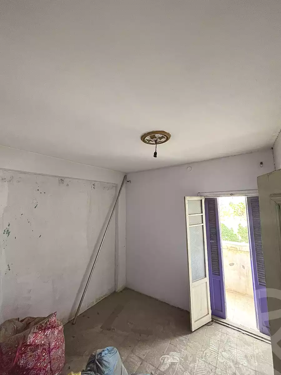 https://aqarmap.com.eg/ar/listing/4374107-for-sale-alexandria-moharram-bey-kanal-al-mahmoudeya-al-bahri-st