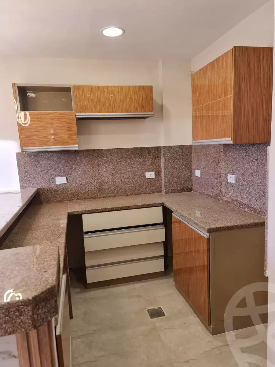 https://aqarmap.com.eg/en/listing/4374263-for-sale-cairo-6th-of-october-compound-aeon