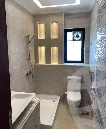 https://aqarmap.com.eg/ar/listing/4375456-for-rent-cairo-new-cairo-compounds-lakeview-residence