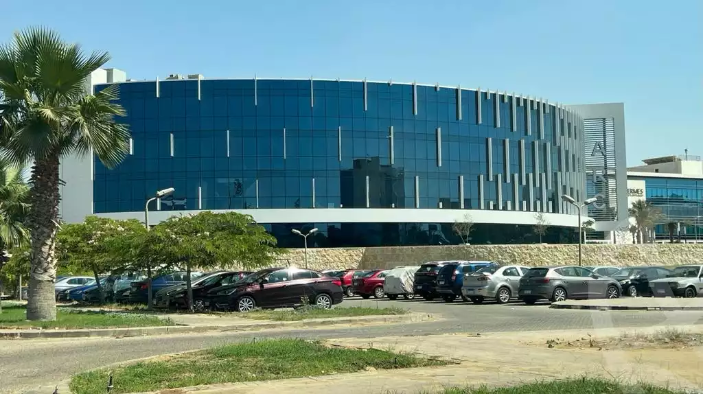 https://aqarmap.com.eg/en/listing/4377270-for-rent-cairo-alex-cairo-desert-road-smart-village-y-r-sy-byzns-brk-sfrykw-llstthmr-l-qry