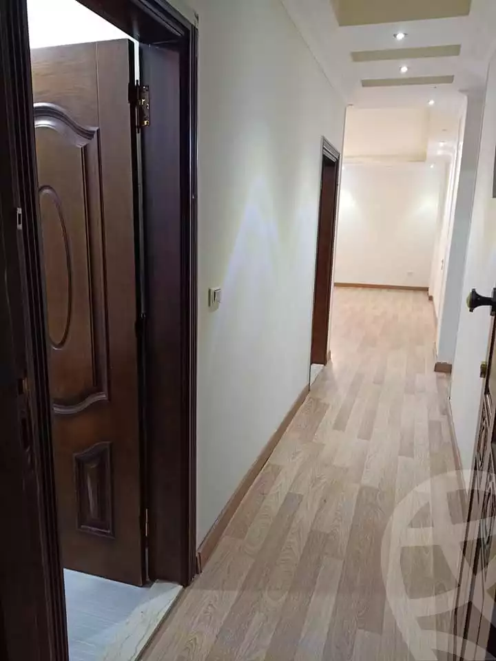 https://aqarmap.com.eg/ar/listing/4382270-for-rent-cairo-mokattam-shareaa-9