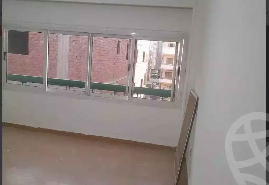 https://aqarmap.com.eg/ar/listing/4431146-for-rent-cairo-mokattam-lhdb-l-ly-shr-krym-bnwn