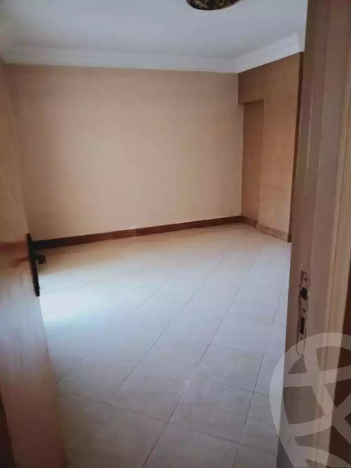 https://aqarmap.com.eg/ar/listing/4468071-for-rent-cairo-mokattam-shareaa-9