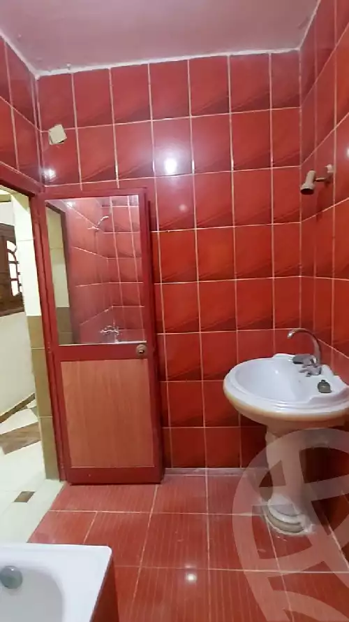 https://aqarmap.com.eg/ar/listing/4485085-for-sale-cairo-el-maadi-kornish-el-maadi-al-nasr-al-akbar-st