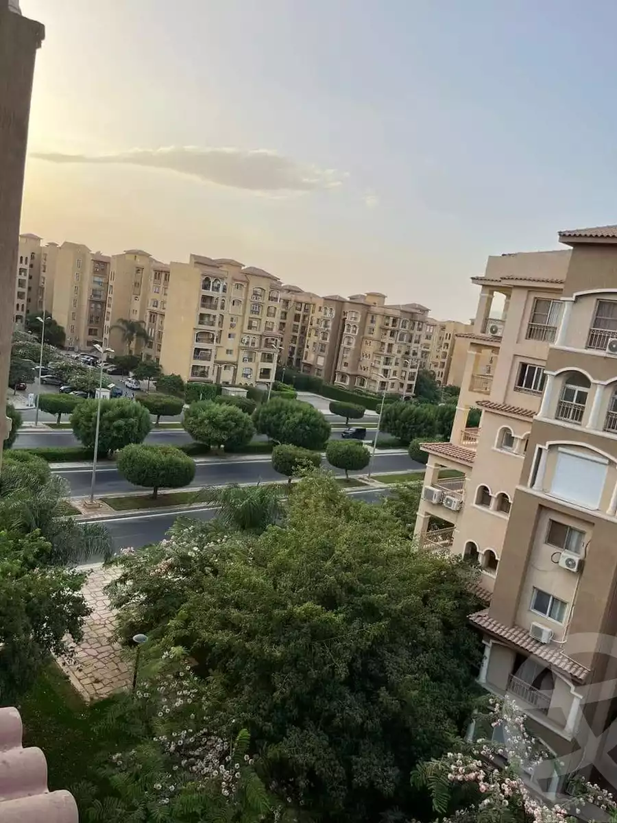 https://aqarmap.com.eg/ar/listing/4493881-for-rent-cairo-new-cairo-madinaty-mntq-fr-y-bmdynt-zohour-road