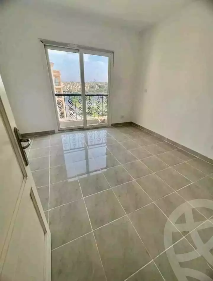 https://aqarmap.com.eg/en/listing/4495653-for-sale-cairo-new-cairo-lrhb-city-phase-7