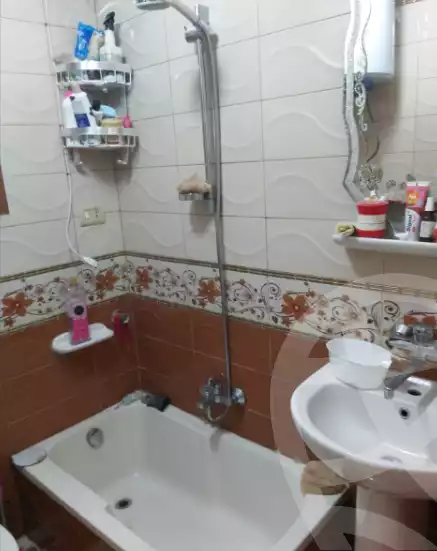 https://aqarmap.com.eg/en/listing/4515790-for-sale-alexandria-bolekly-wnjdt