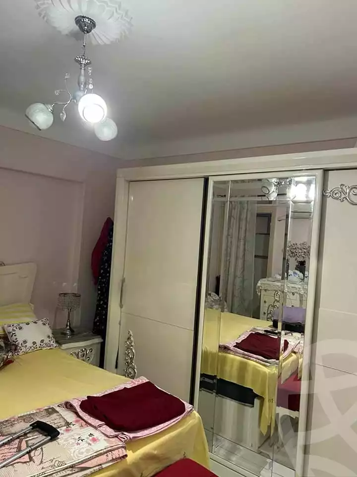 https://aqarmap.com.eg/ar/listing/4521803-for-sale-alexandria-ganaklis-shr-mrtdy-bsh