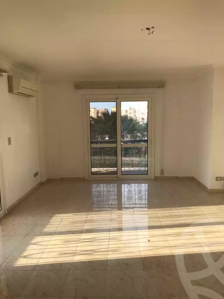 https://aqarmap.com.eg/en/listing/4530954-for-rent-cairo-new-cairo-lrhb-city-phase-10-farouk-el-baz-st