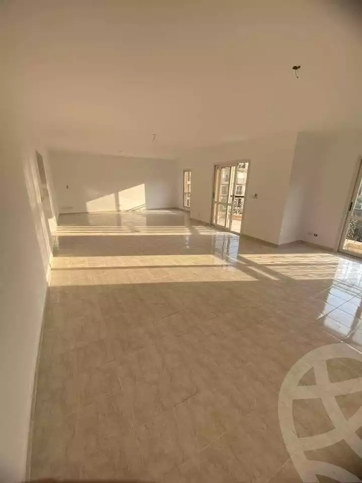 https://aqarmap.com.eg/en/listing/4531018-for-rent-cairo-new-cairo-lrhb-city-phase-9