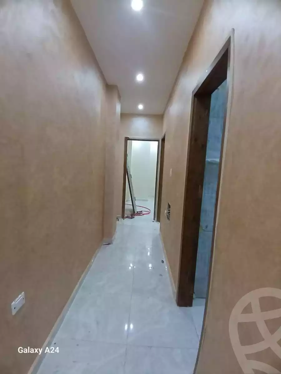 https://aqarmap.com.eg/en/listing/5447999-for-sale-cairo-6th-of-october-el-ahyaa-neighborhood-4th-ahmed-momen-st