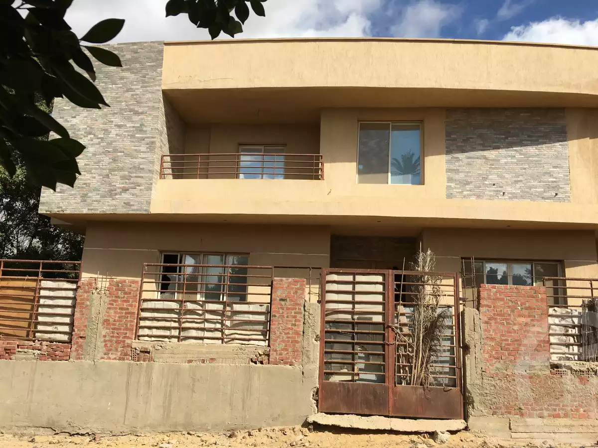https://aqarmap.com.eg/ar/listing/4543419-for-sale-cairo-el-shorouk-lhy-lthlth-grb-neighbourhood-2