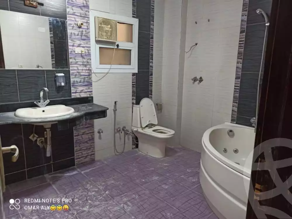 https://aqarmap.com.eg/ar/listing/4524806-for-sale-asyut-asyut-city-kornish-al-nile-al-thawra-st