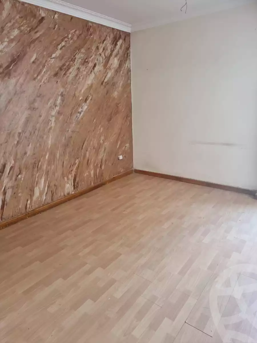 https://aqarmap.com.eg/en/listing/5328331-for-sale-cairo-al-oubour-el-oubour