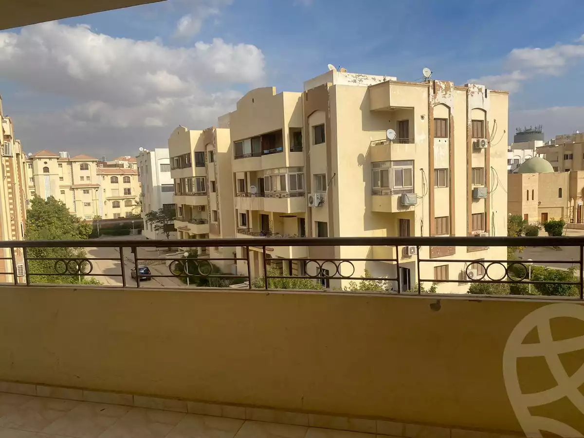 https://aqarmap.com.eg/en/listing/4609537-for-sale-cairo-new-cairo-compounds-la-rose