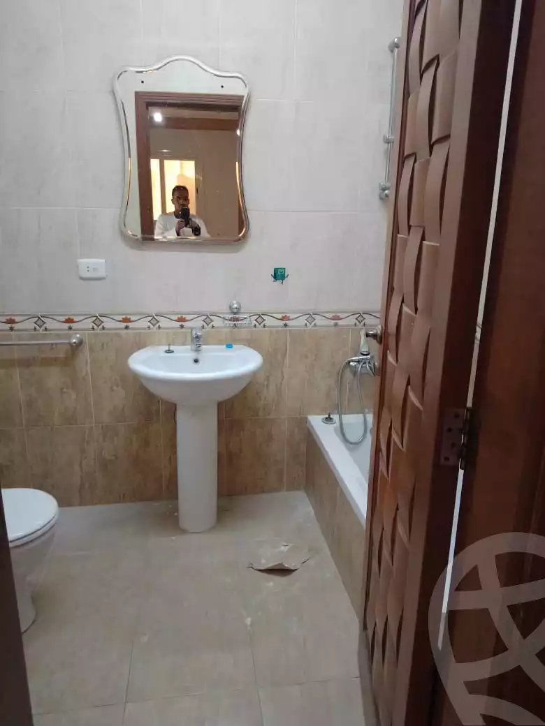 https://aqarmap.com.eg/ar/listing/4624818-for-rent-cairo-new-cairo-ganob-el-akadamiya-south-academy-a-al-mekdad-ibn-omar-street