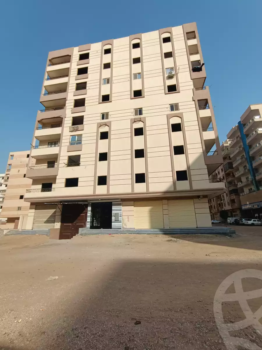 https://aqarmap.com.eg/ar/listing/4692984-for-sale-cairo-el-obour-ismailia-desert-road-el-nakheel-resort-amenhotep-and-october-co-operative-housing