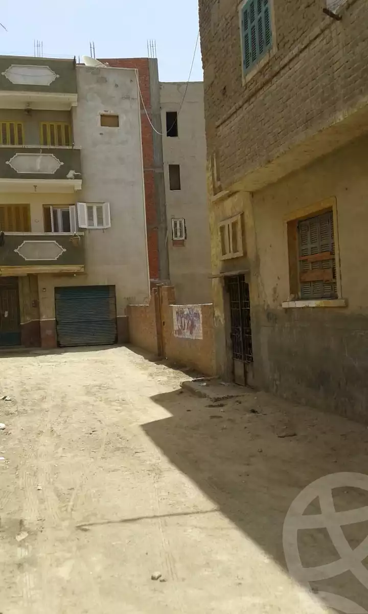 https://aqarmap.com.eg/en/listing/5827660-for-sale-sharqia-zagazig-zagazig-city-khaled-ibn-el-waleed-st