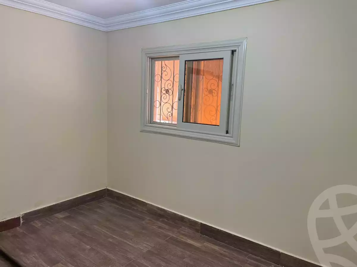 https://aqarmap.com.eg/en/listing/4714668-for-rent-cairo-6th-of-october-el-ahyaa-neighborhood-2nd-dr-moustafa-mosharafa-st