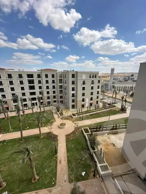 https://aqarmap.com.eg/ar/listing/4750525-for-sale-cairo-el-sheikh-zayed-city-compounds-kmbwnd-fyldj-wyst-dr-llttwyr