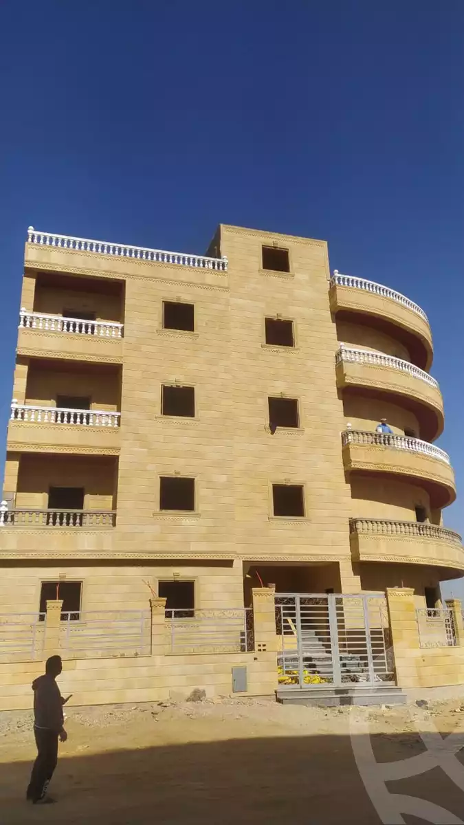 https://aqarmap.com.eg/ar/listing/4767997-for-sale-cairo-badr-city-hai-el-ashgar-featured-neighborhood-bait-el-watan-rd