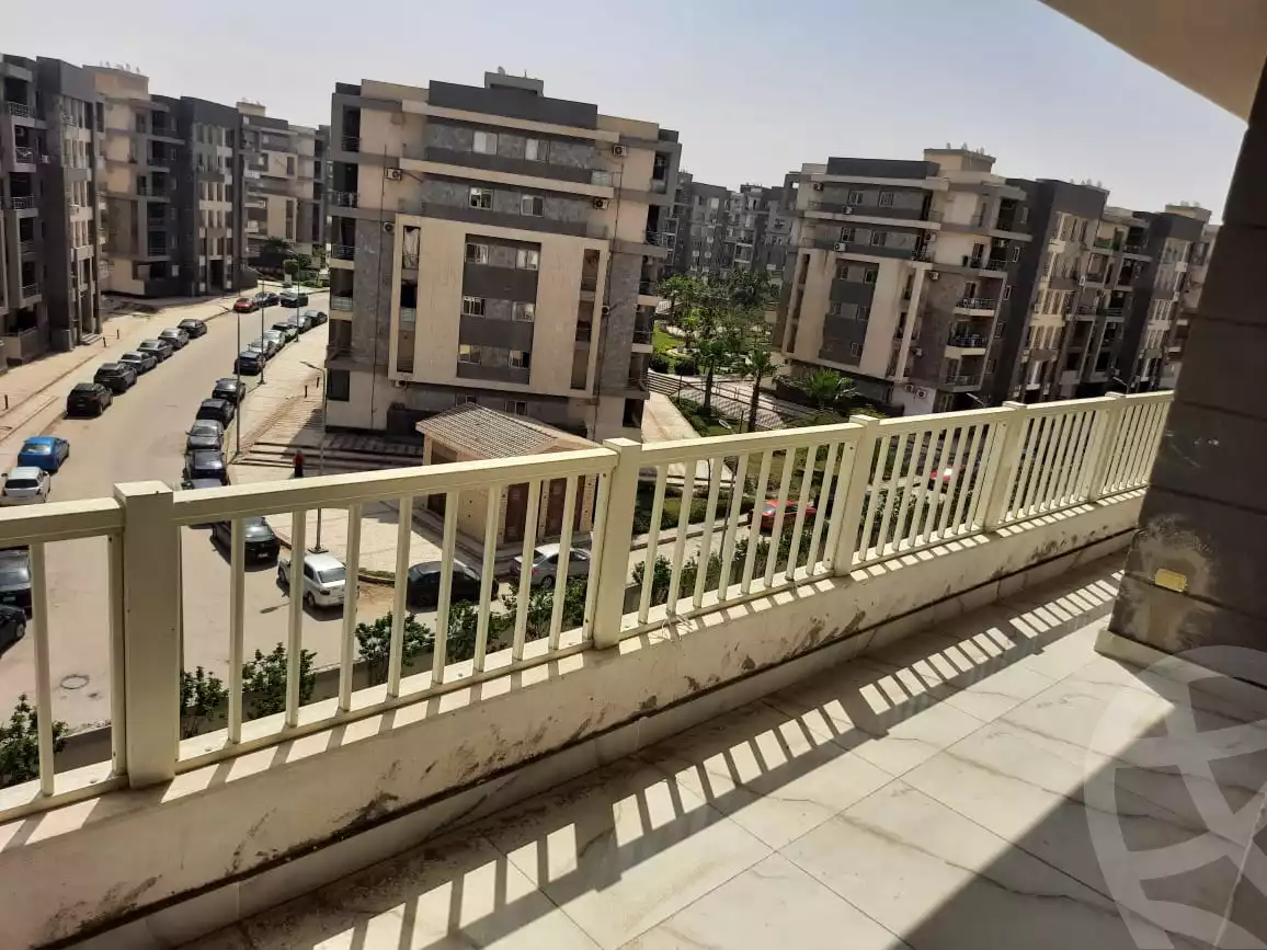 https://aqarmap.com.eg/ar/listing/4770130-for-sale-cairo-new-cairo-compounds-jyd