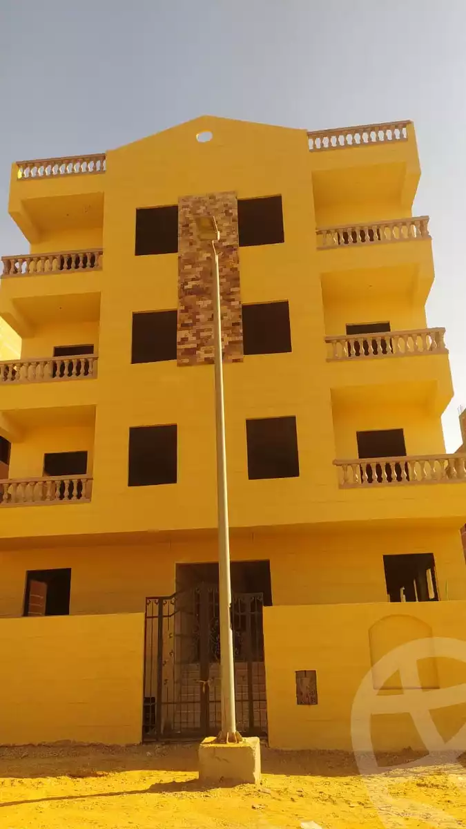 https://aqarmap.com.eg/ar/listing/4770793-for-sale-cairo-badr-city-hai-el-ashgar-featured-neighborhood-bait-el-watan-rd