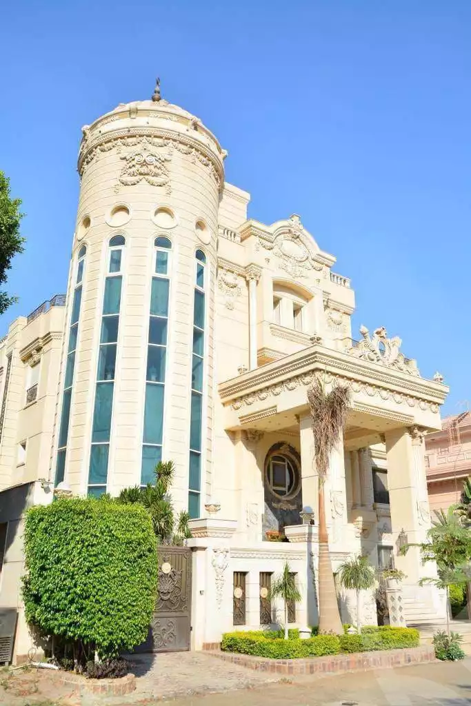 https://aqarmap.com.eg/en/listing/4802773-for-sale-cairo-al-oubour-compounds-golf-city