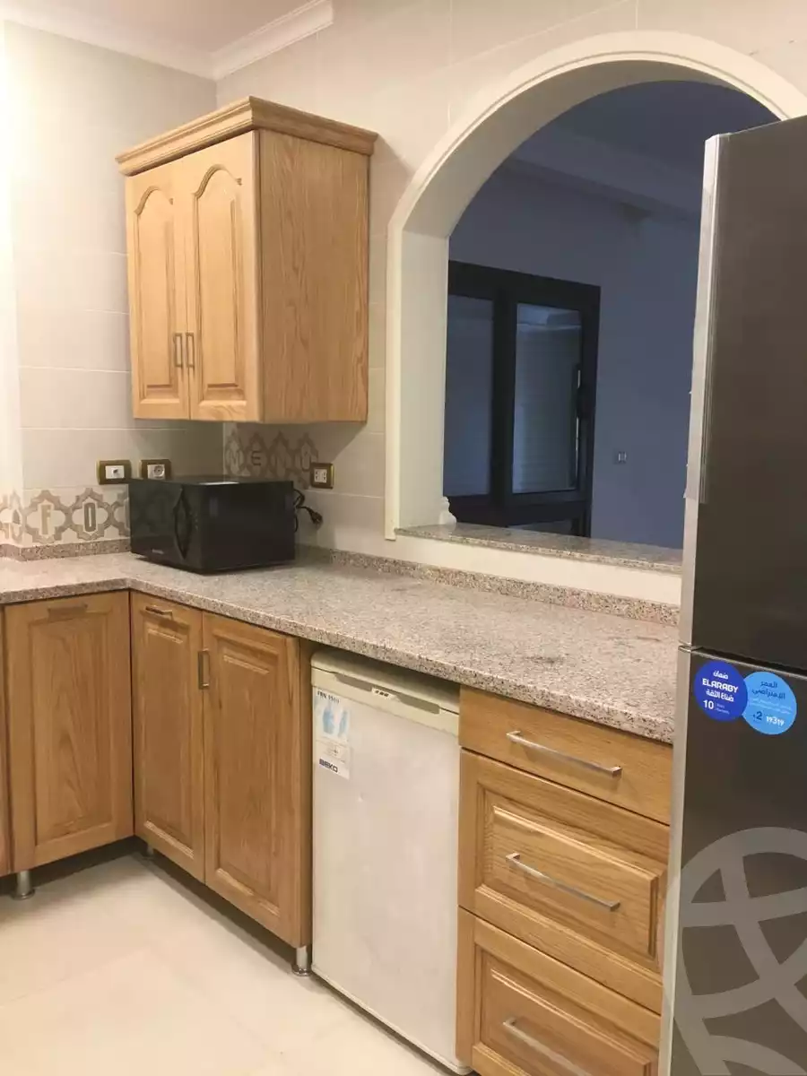 https://aqarmap.com.eg/ar/listing/4813511-for-rent-cairo-el-sheikh-zayed-city-compounds-kmbwnd-wn-16-swdyk