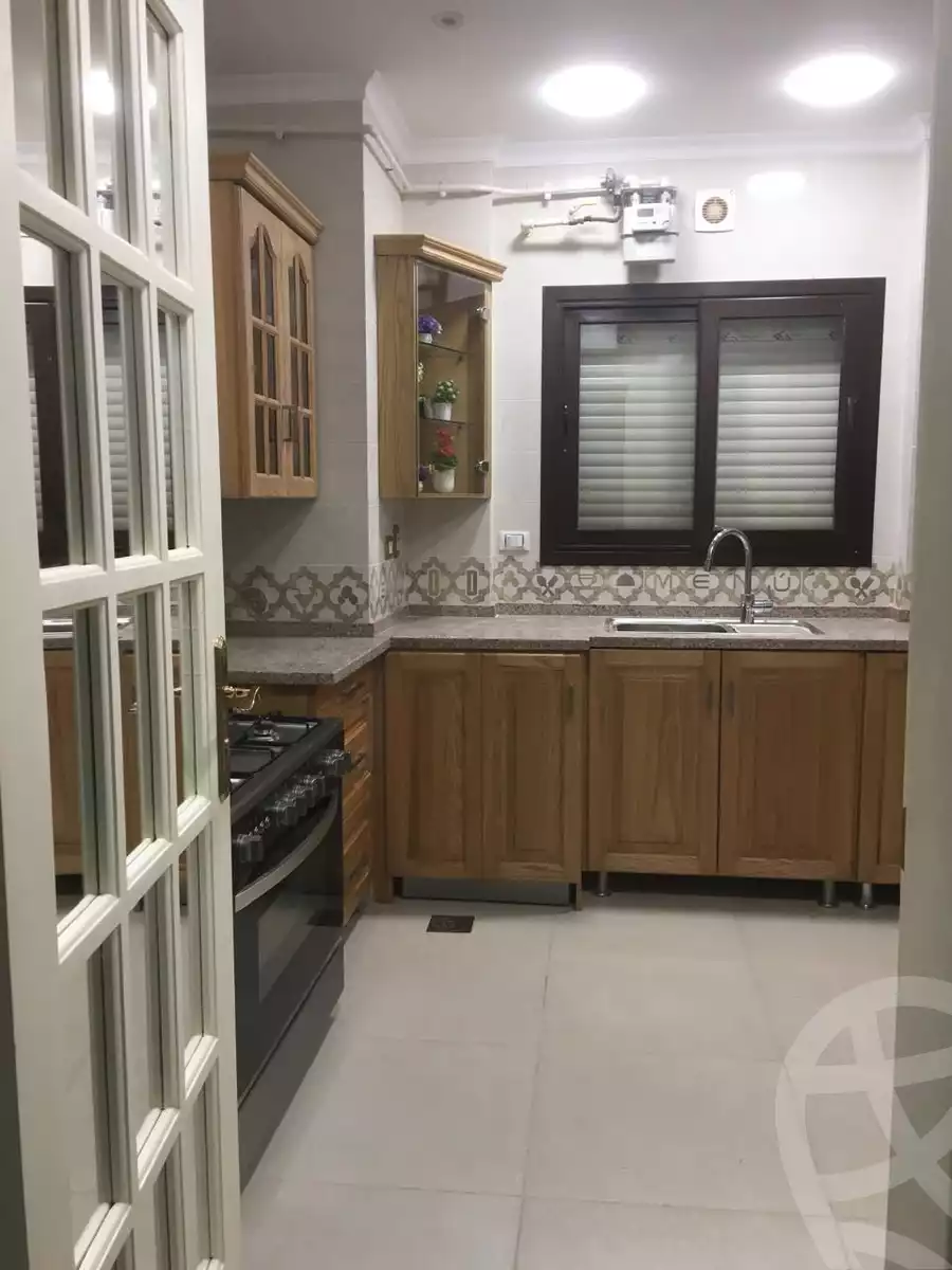 https://aqarmap.com.eg/ar/listing/4813511-for-rent-cairo-el-sheikh-zayed-city-compounds-kmbwnd-wn-16-swdyk