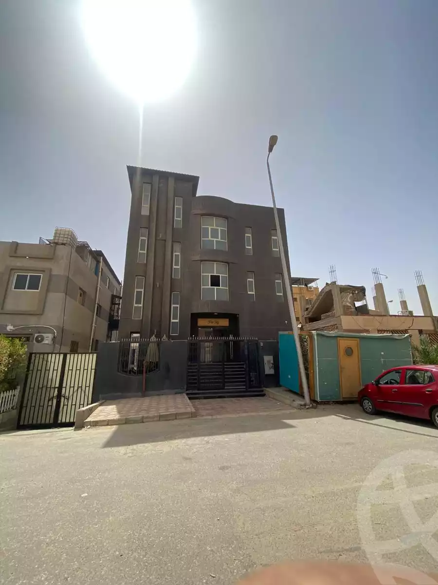 https://aqarmap.com.eg/en/listing/4813874-for-sale-cairo-new-cairo-el-maantiqah-el-sinaiyyah