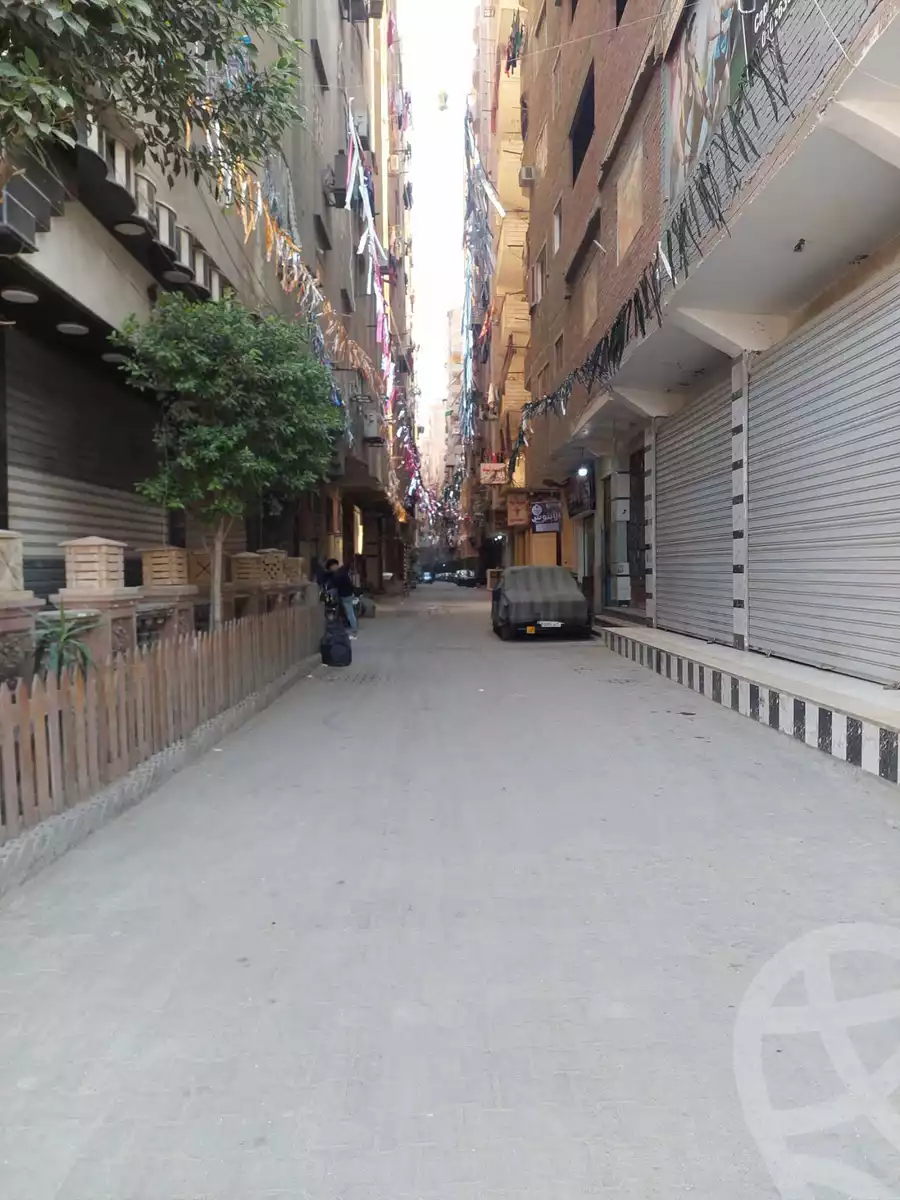 https://aqarmap.com.eg/ar/listing/4816220-for-sale-cairo-faisal-kafr-tohormos-queen-nazli-st