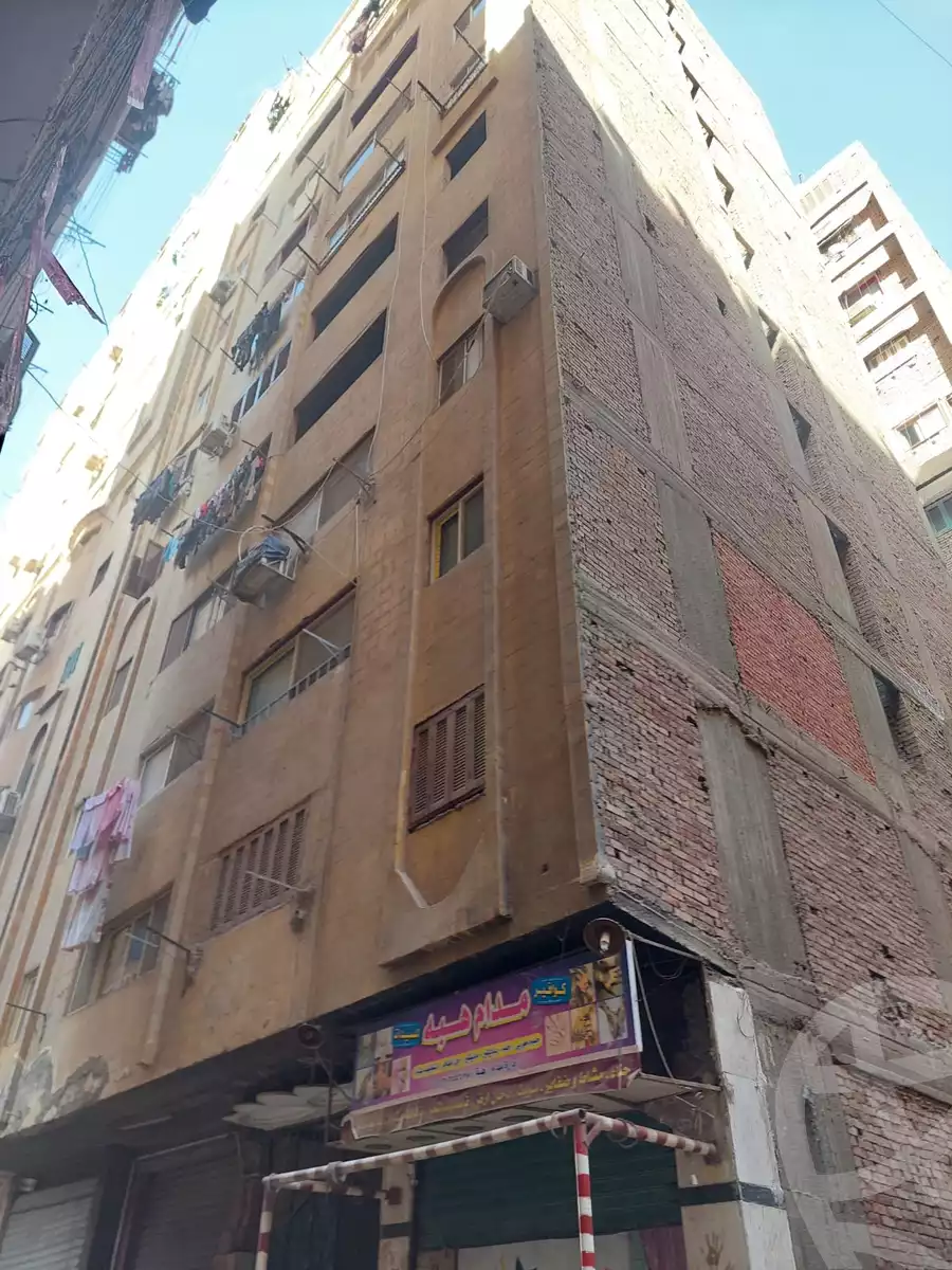 https://aqarmap.com.eg/ar/listing/4816220-for-sale-cairo-faisal-kafr-tohormos-queen-nazli-st